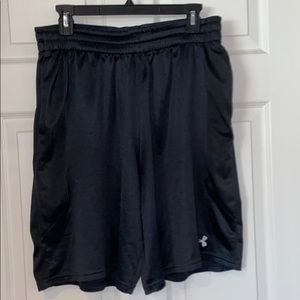Under Armor elastic w/drawstring waist and pockets